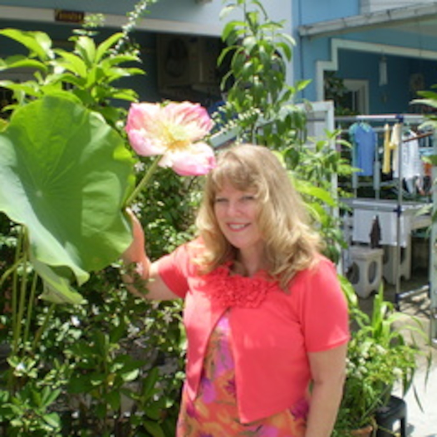 Bright Side with Tekneshia