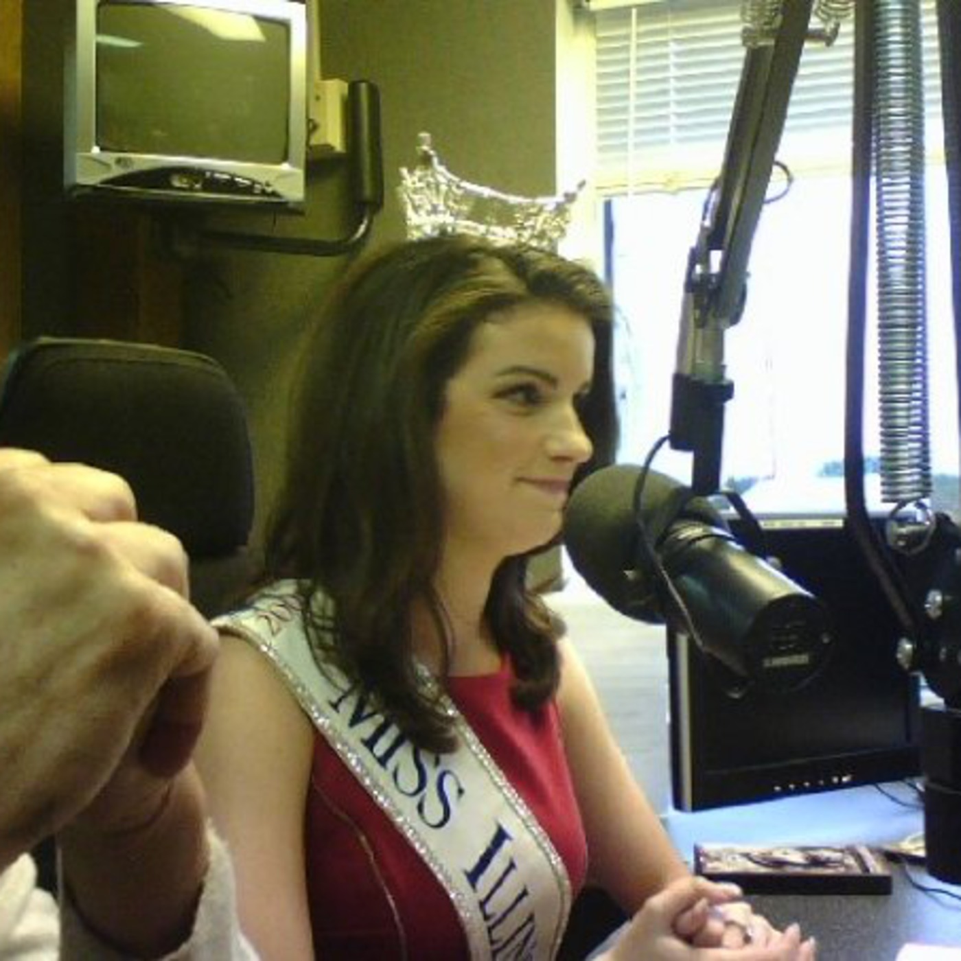 Todd and Dave - Talk with Miss Illinois