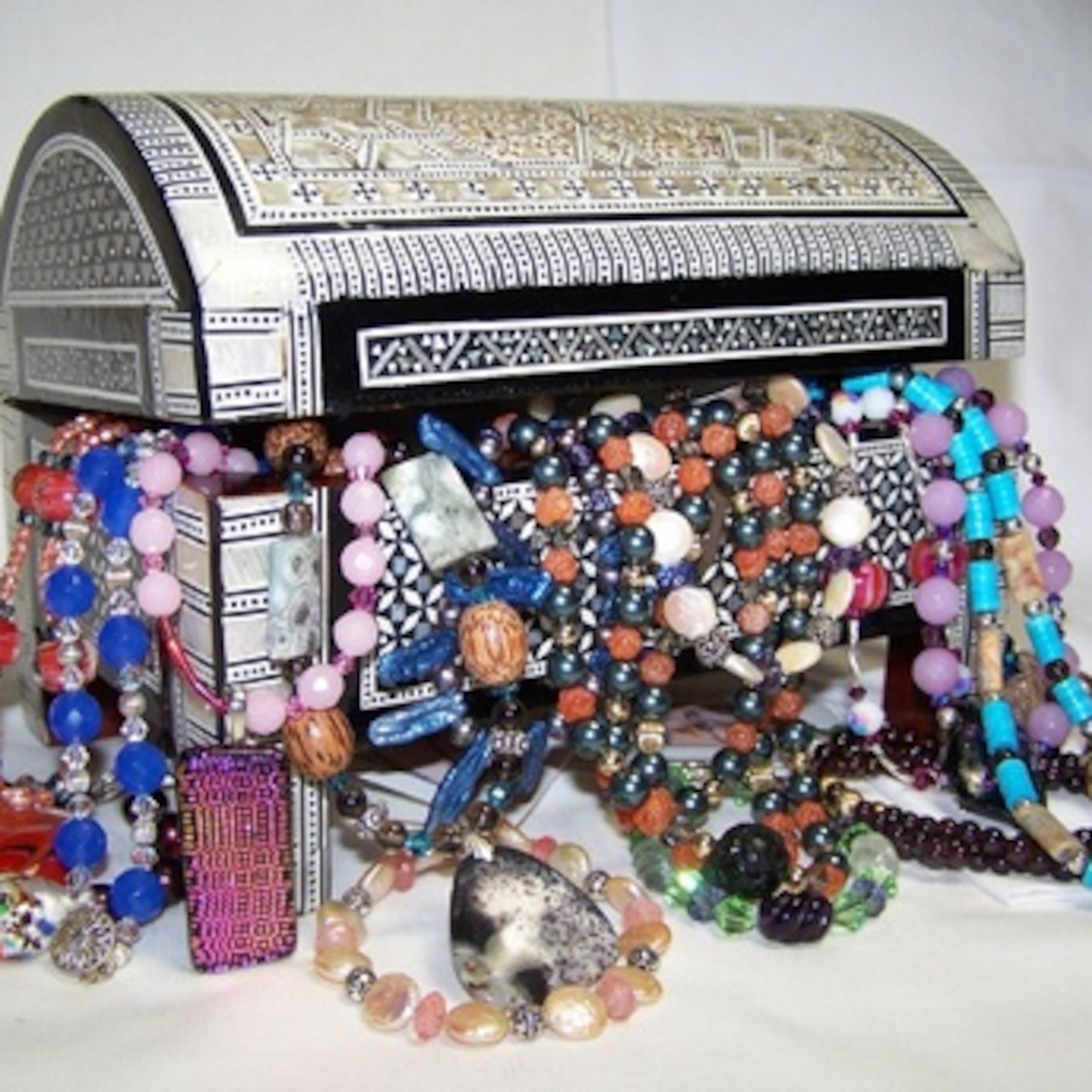Handcrafting Beaded Jewelry: Wirewrapping episode artwork