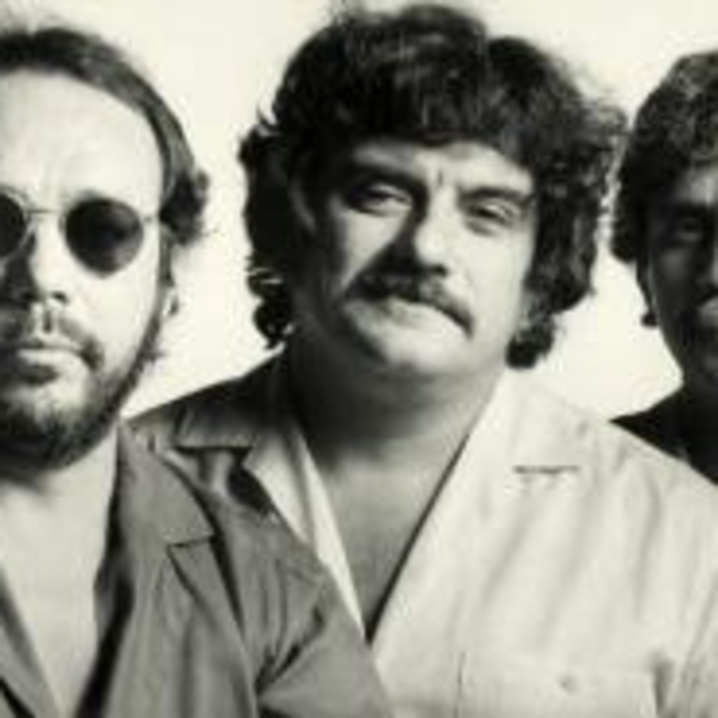 [MUSIC AND WINE Radio]