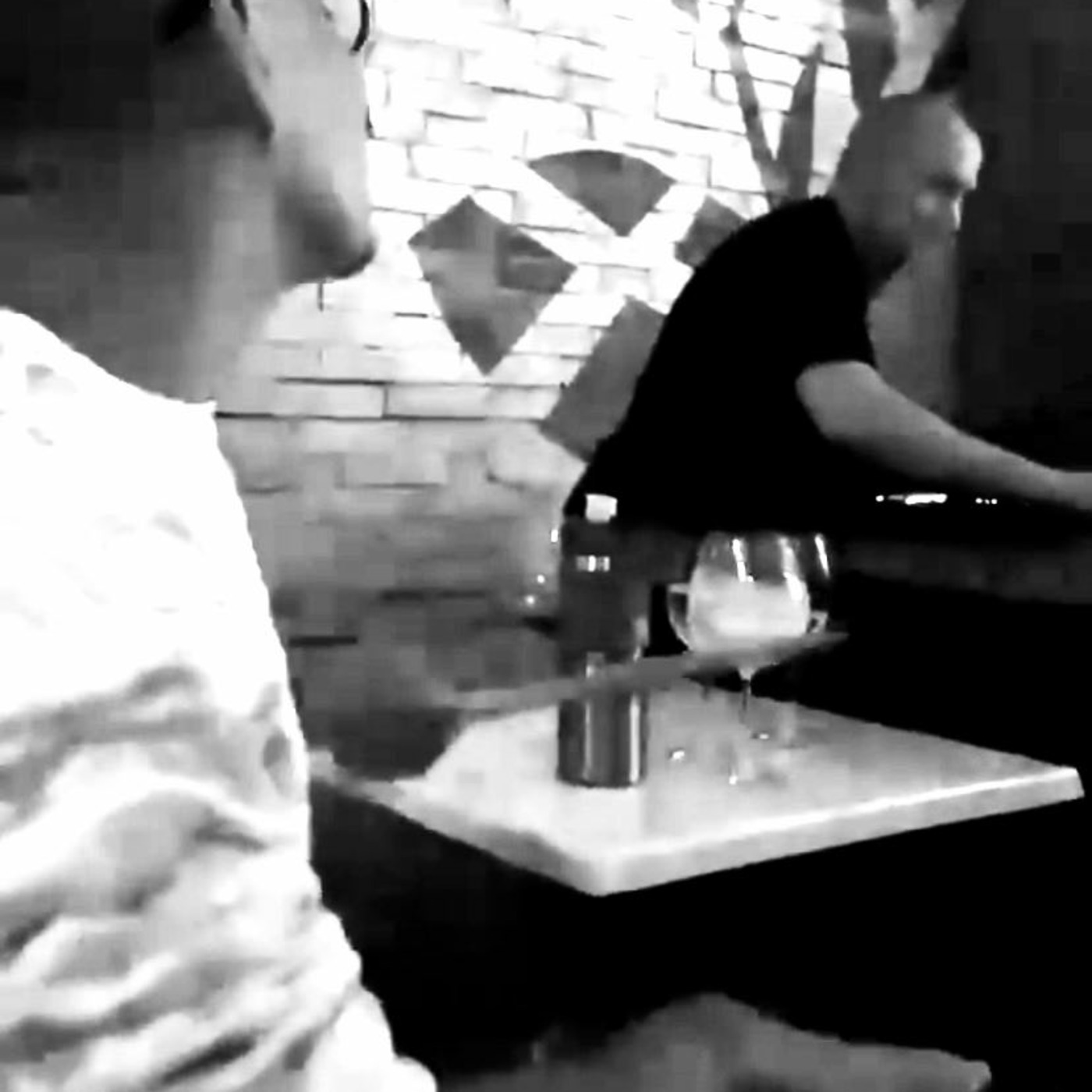 [MUSIC AND WINE Radio]