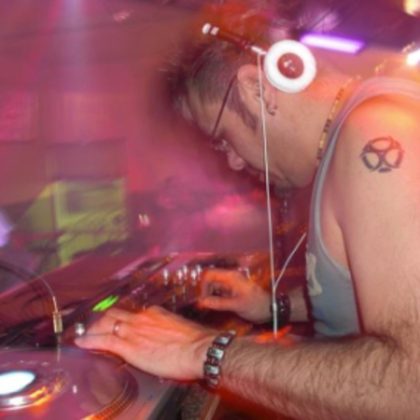 Featured Guest #2 - DJ STITCH - The Secret Social Mixsets #1 (Jadeius Remix EXCLUSIVE)