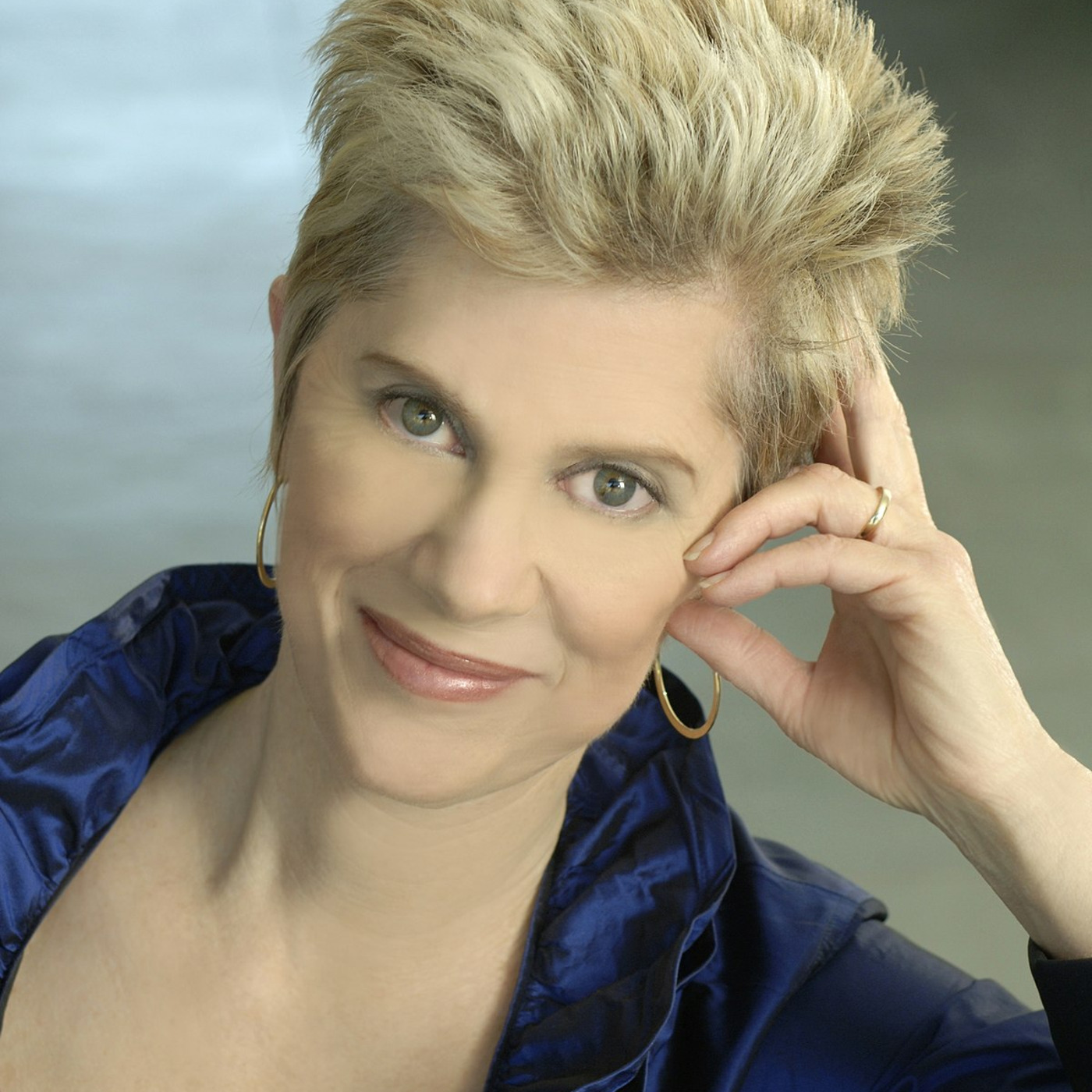 Episode 2568: Deborah King ~  NY Times Bestselling Author, CNN ~  Heal Yourself--Heal the World, & Entangled in Darkness: Seeking the Light