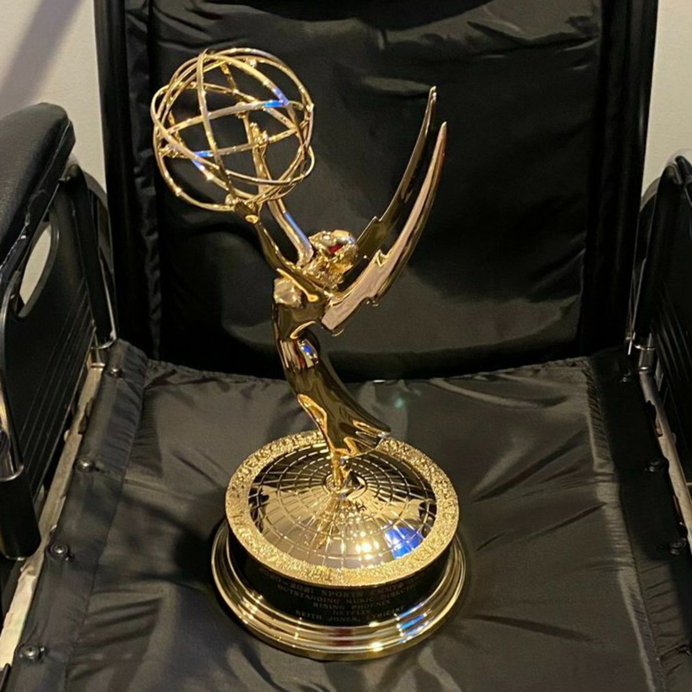Episode 2626: Keith P. Jones ~ Emmy Award Winner Artist Talks NEXT Steps in Setting Aside Differences in Race, Disability to Build Winning Unity Coalitions