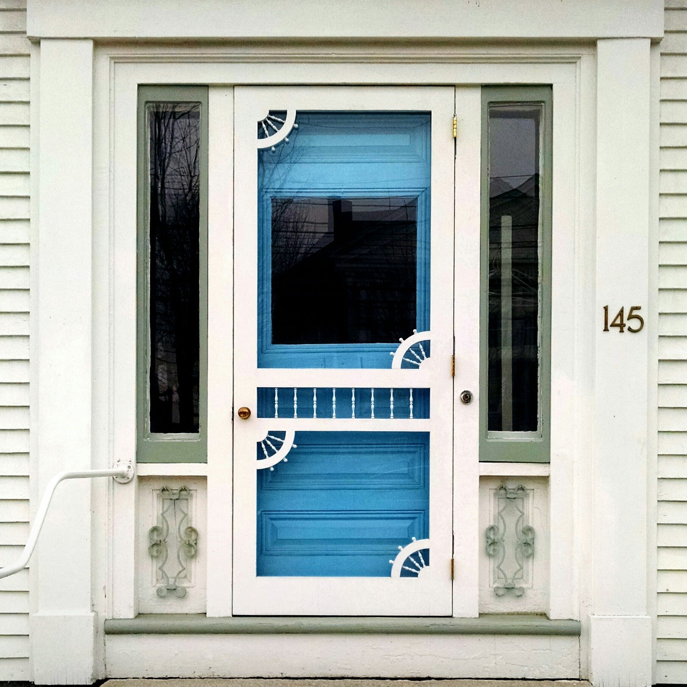 How to Survive Doors and Entitled Narcissists