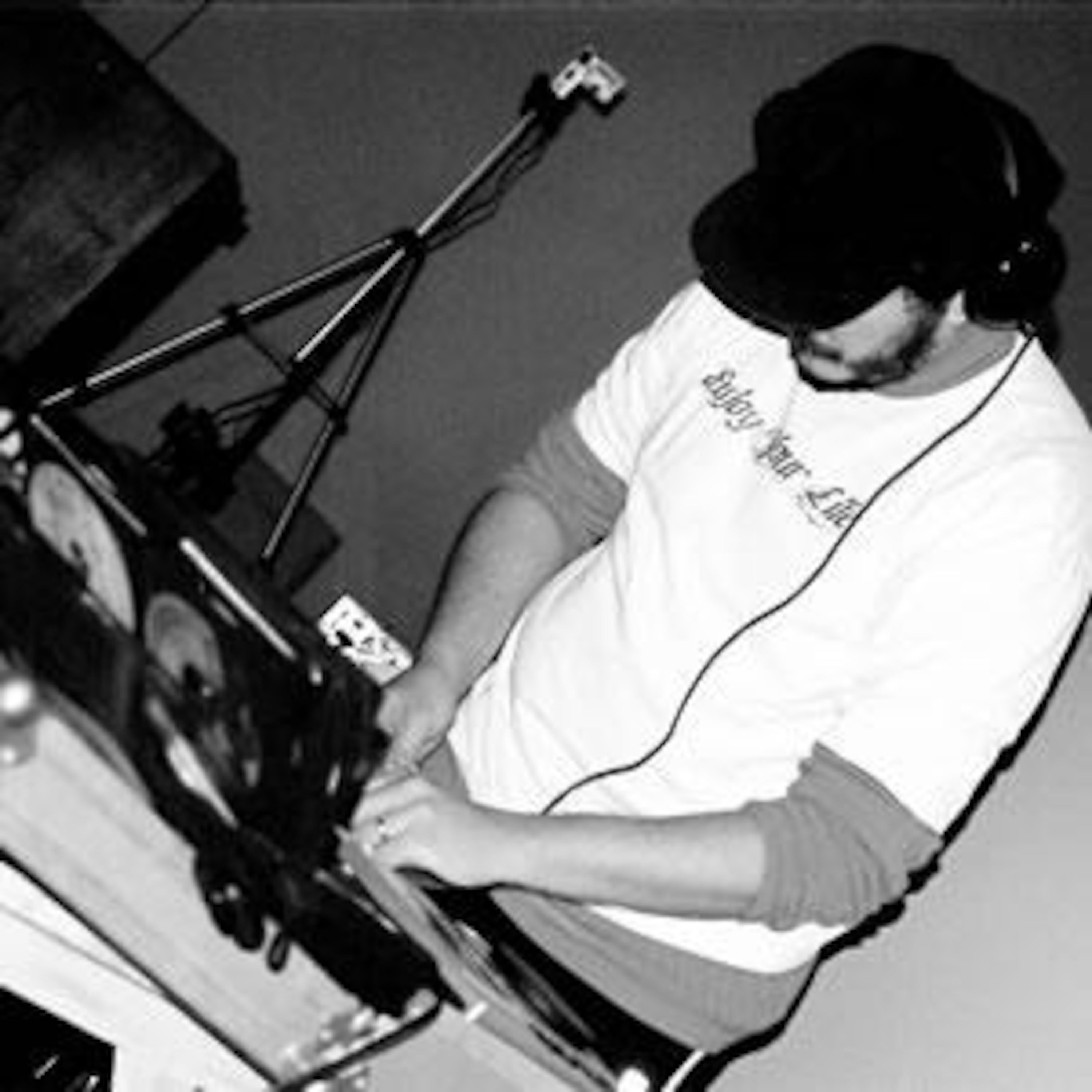 DJ DJIO - From Lounge to House