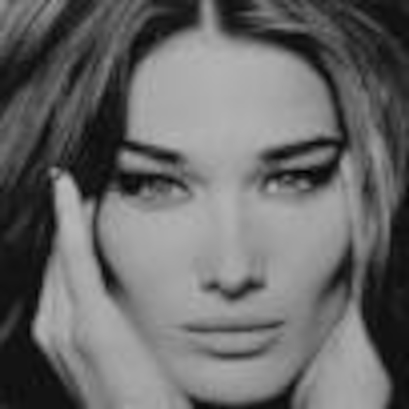 Quelqu'un m'a dit ,    par   Carla Bruni (2002)