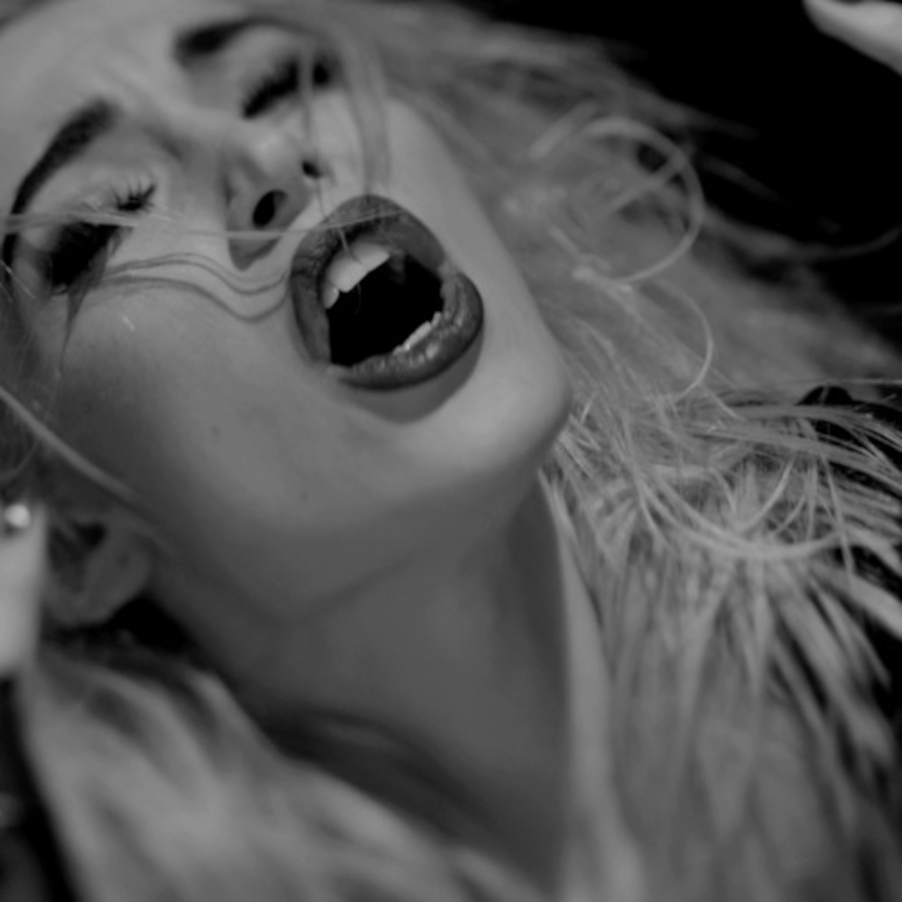 Veronika - Ain't Russian Doll (DJ VANTIGO EDIT REMIX)