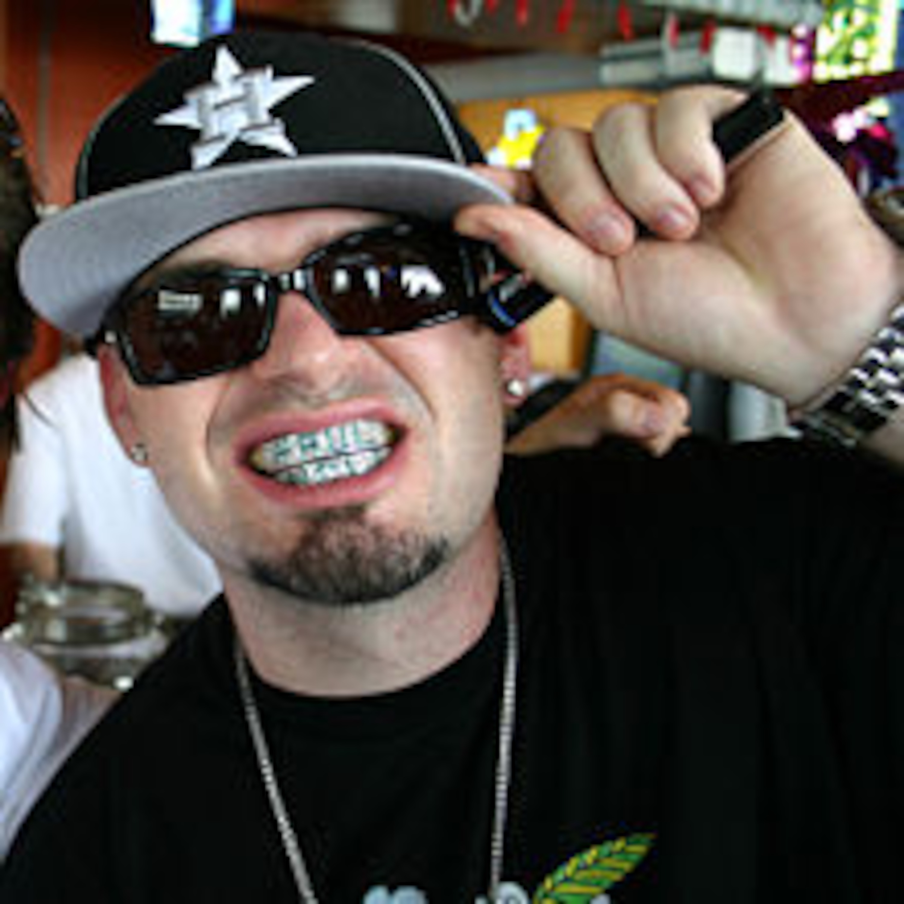 Paul Wall ft. Akon - Girl On Fire episode artwork