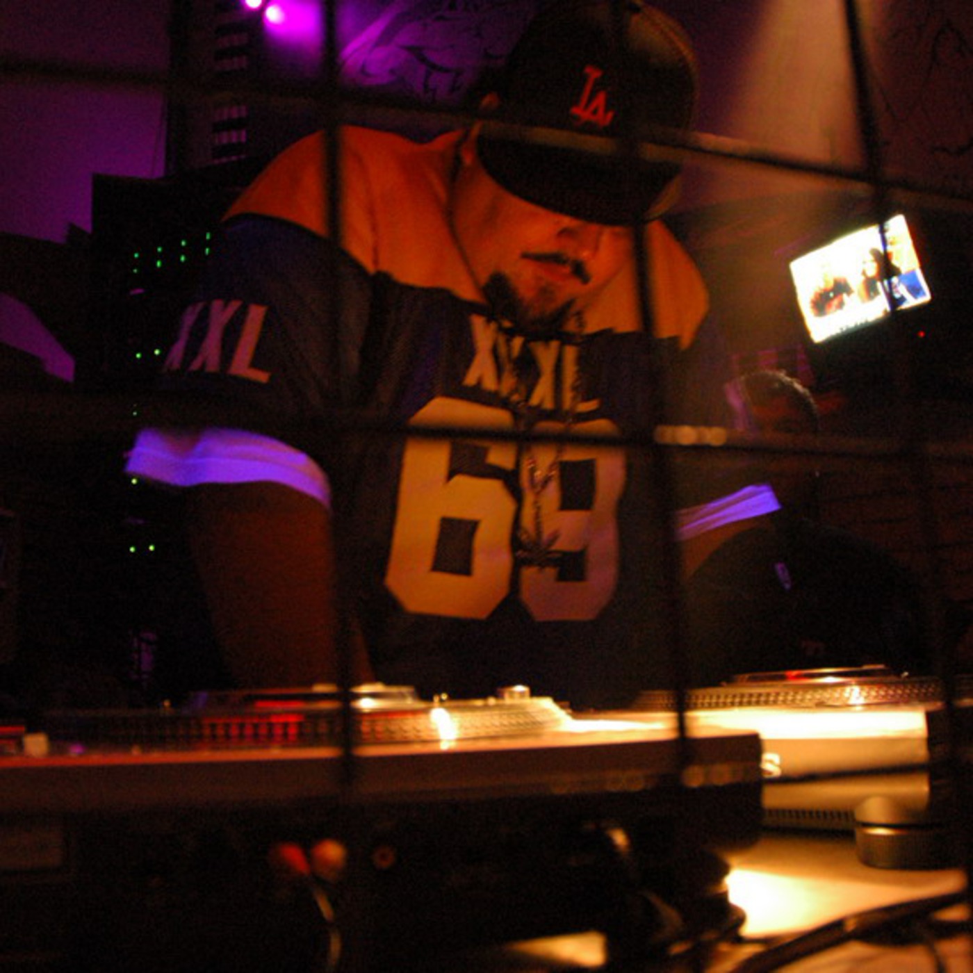 KENDI ftr DJ XXXL - SALLA BOUNCE MIX episode artwork