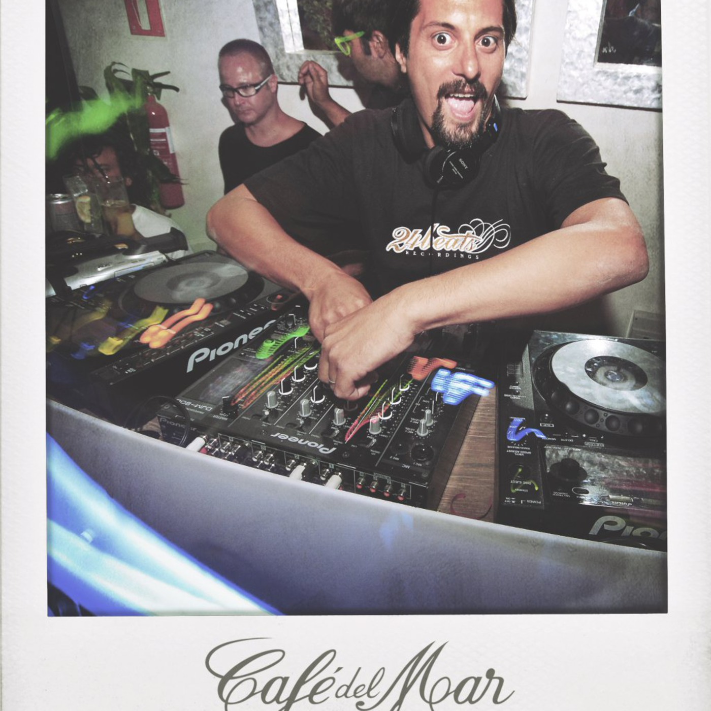 Andy Spinelli @ Cafe del Mar Agosto 2011 hr 2