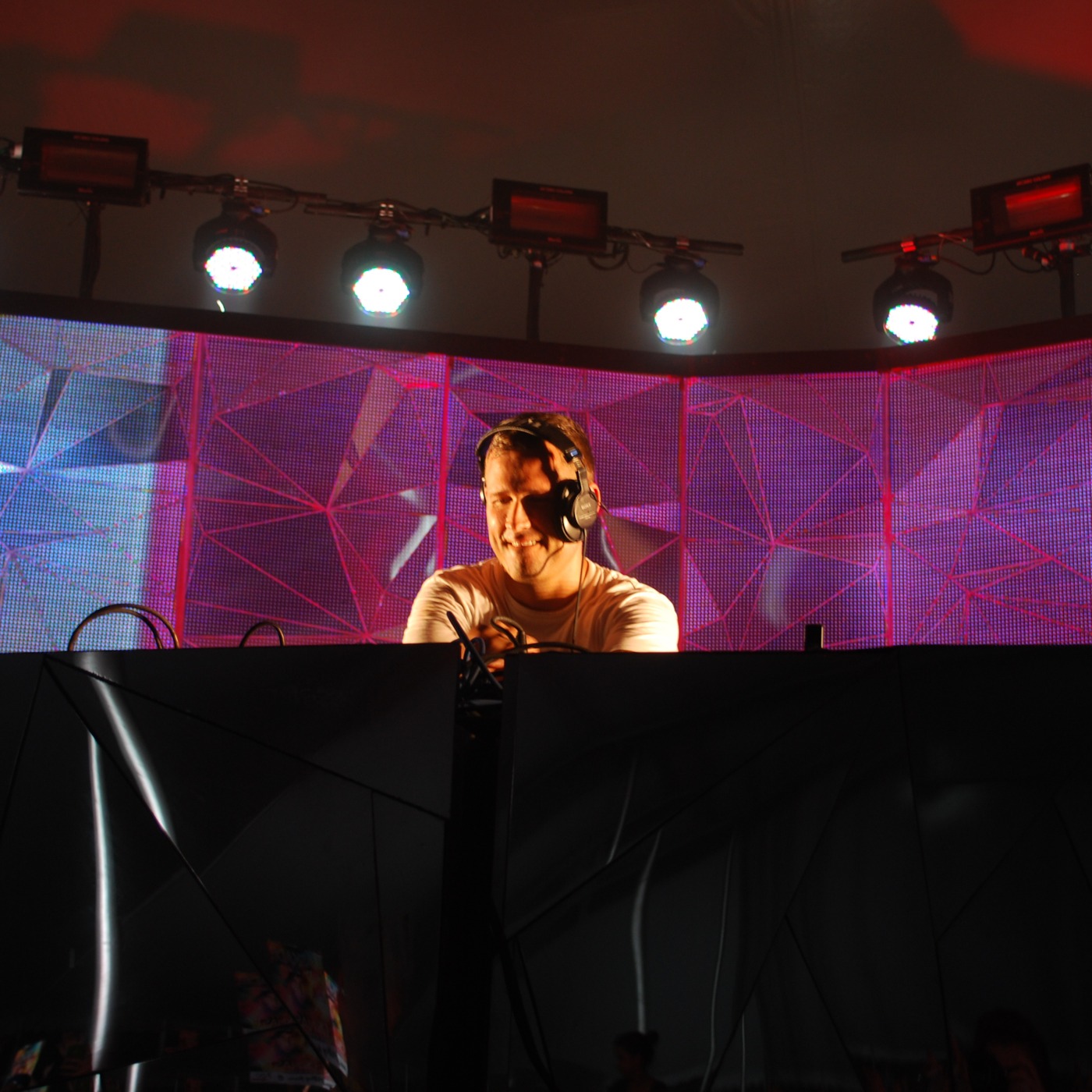 Kaskade at Electric Zoo 2010 episode artwork