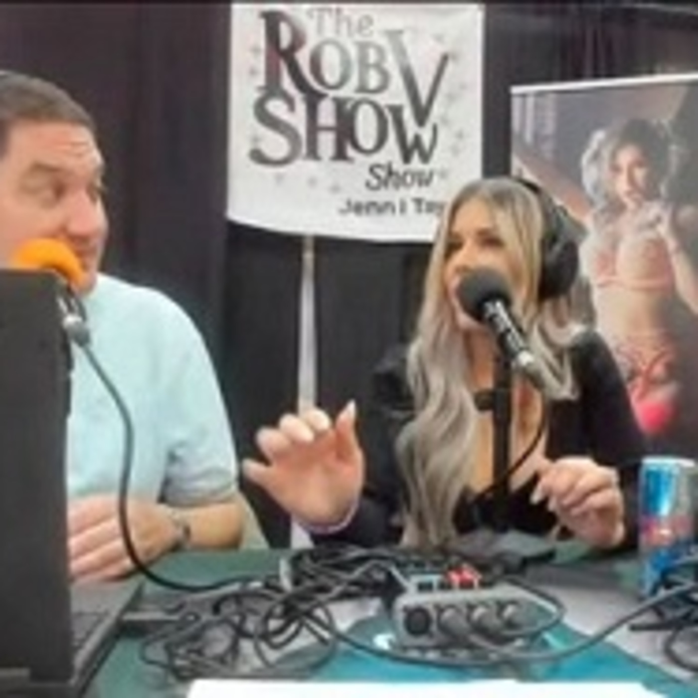 Episode 529: Episode 530 Of The Rob V Show (Live from Exxxotica)