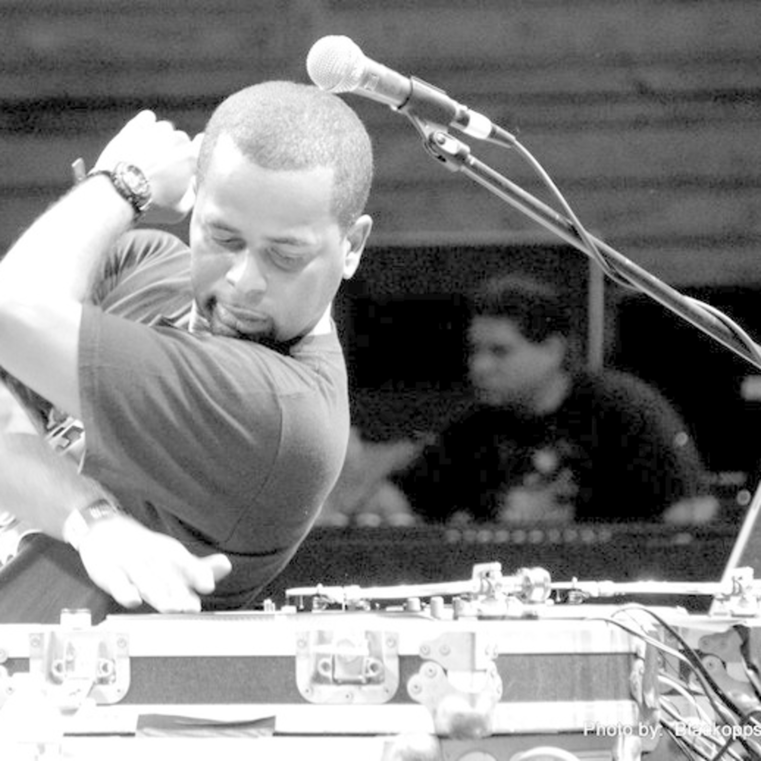 DJ SKILLZ \