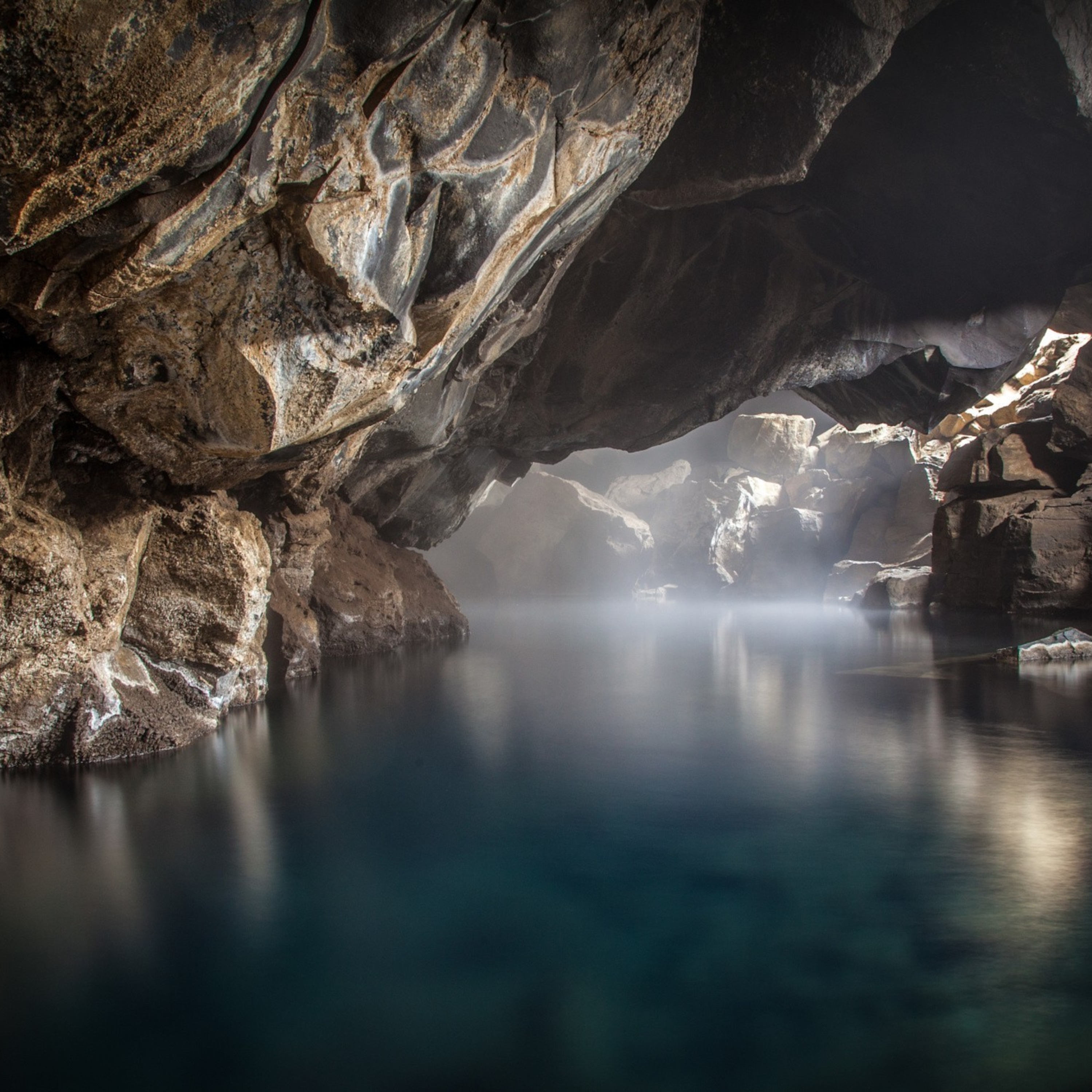 Природа пещеры. Грот пещера. Скалистая пещера Grjótagjá Cave. Пещера Шондонг. Грот Генерала Гранта.